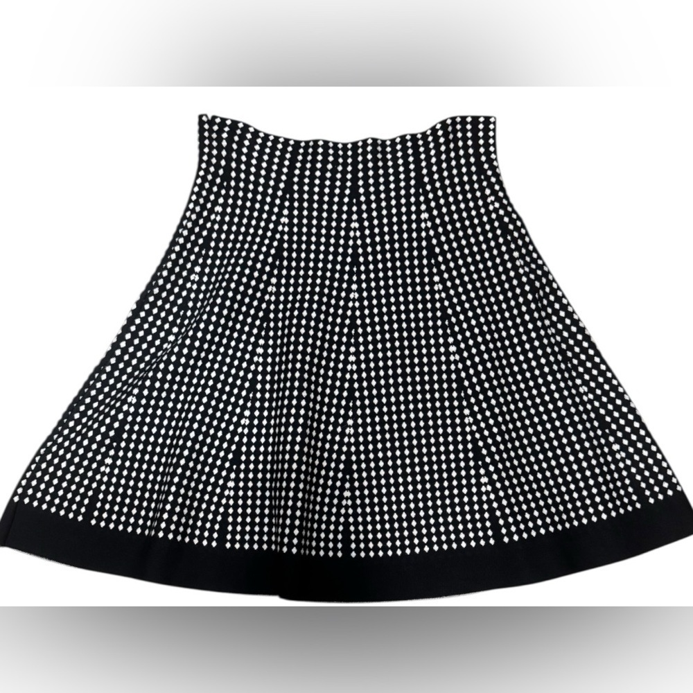 MAX STUDIO Printed Black Polka Dot mini Skirt Knit Flair Size Med/Large Holiday